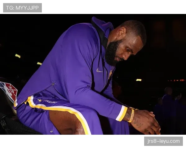 里昂边路进攻火力全开，状态回暖强势回归赛场