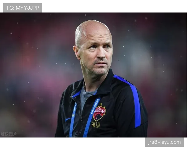 克鲁伊夫战术重塑现代足球，智慧与魅力引领绿茵新潮流