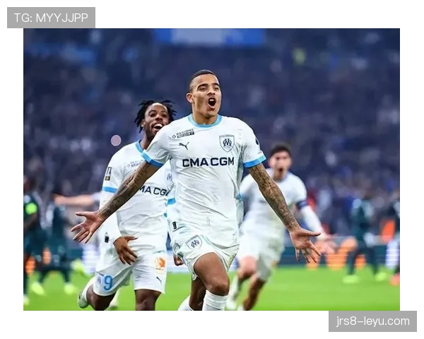 马赛独特进攻套路引热议，球迷期待新赛季战术升级助球队再创佳绩